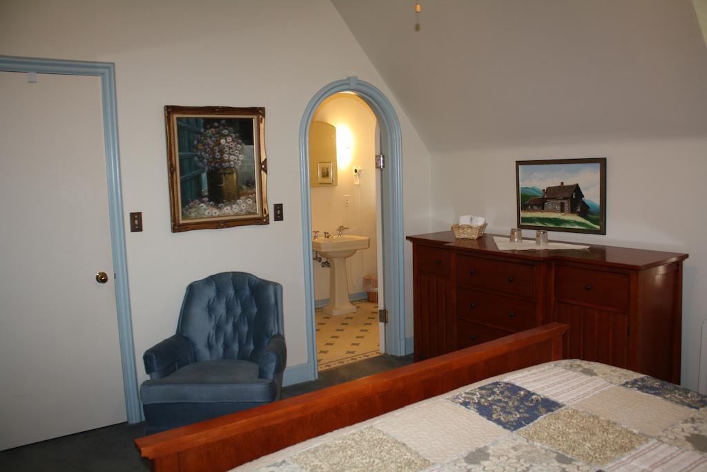 Blaylock Mansion Hotel Nelson Room photo